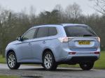 Mitsubishi Outlander PHEV 2014 года (UK)